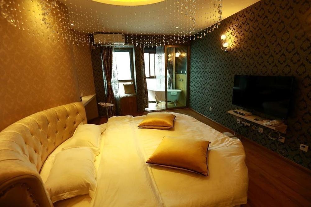 Yawei Apartment Hotel Kunming Exterior photo